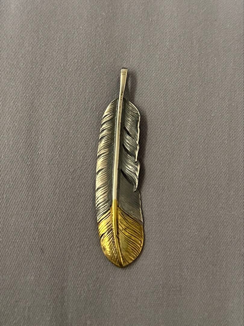 Goro’s ゴローズ 先金特大フェザー 左向き