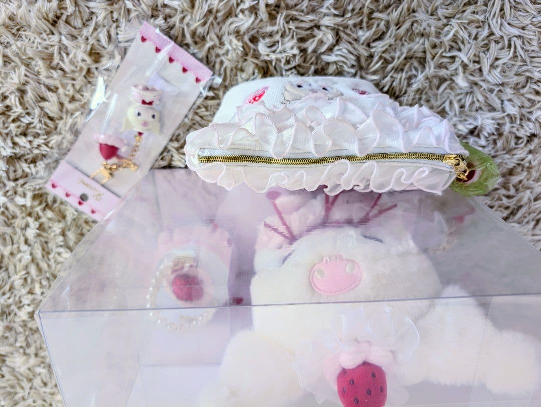 サンリオ いちごホイップシリーズ クロミ アクセサリーケース付き未