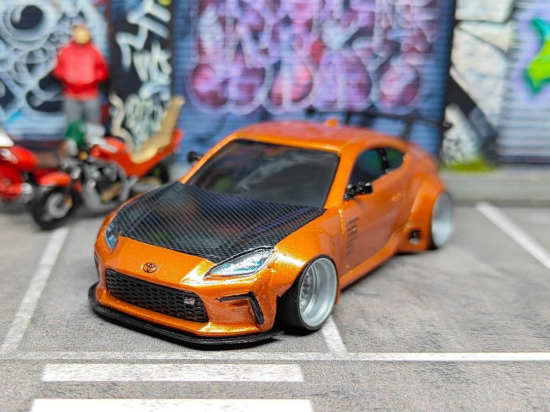 トミカ改造 トヨタ GR86 オーバーフェンダー 深リムホットウィール