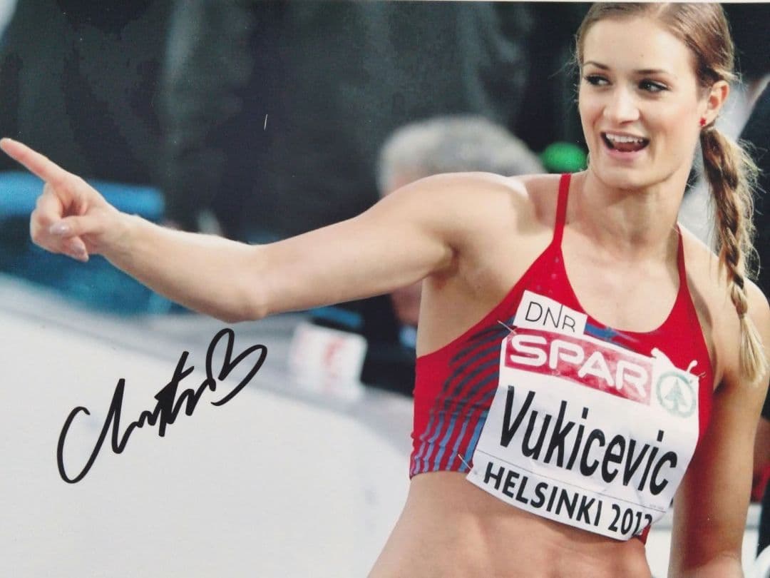 クリスティナ・ブキチェビッチ直筆サイン入り超大型フォト…美人アスリート…