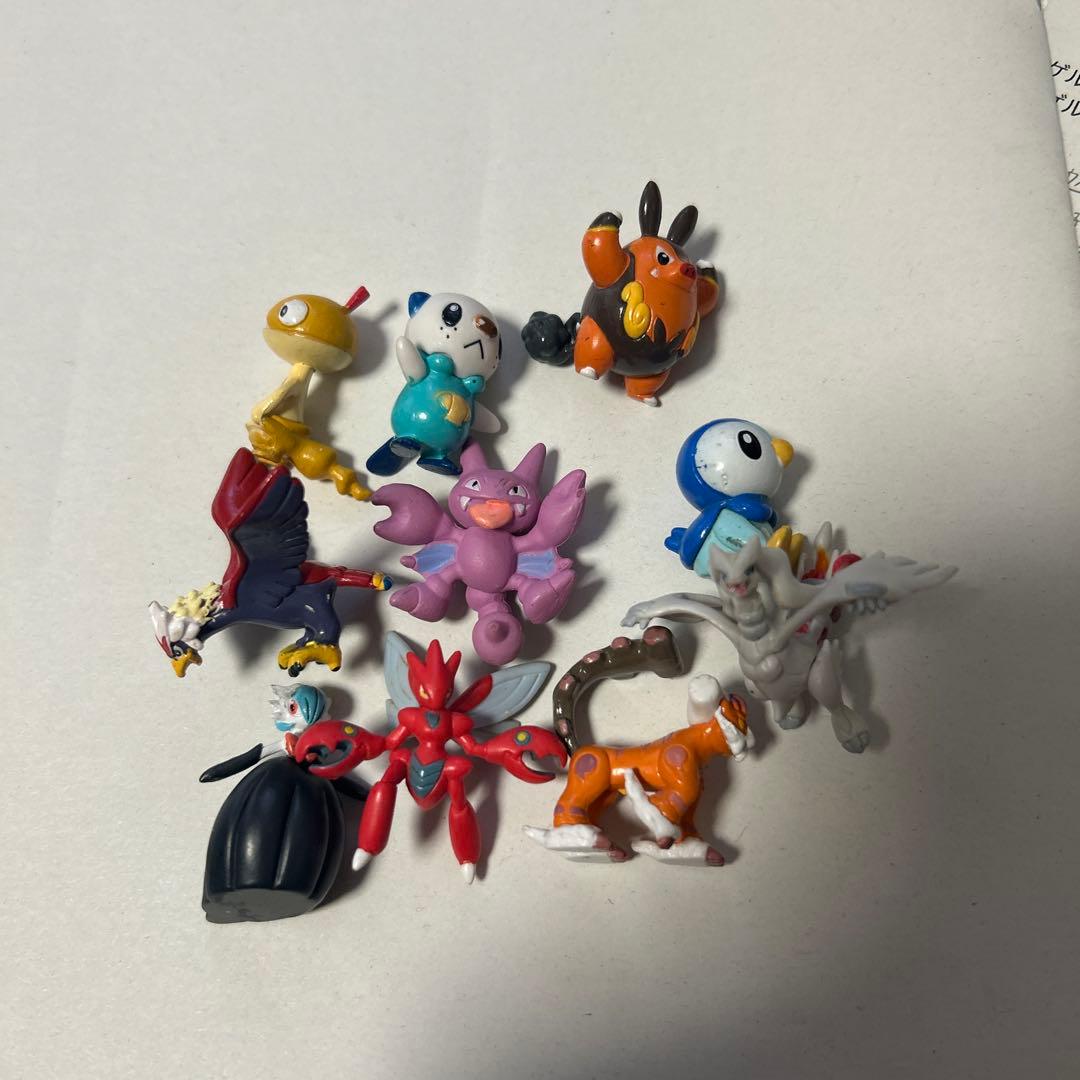 ポケモン　ミニフィギュア　10体セット　廃盤 ポケモン吸盤付きミニフィギュア 10個 - メルカリ