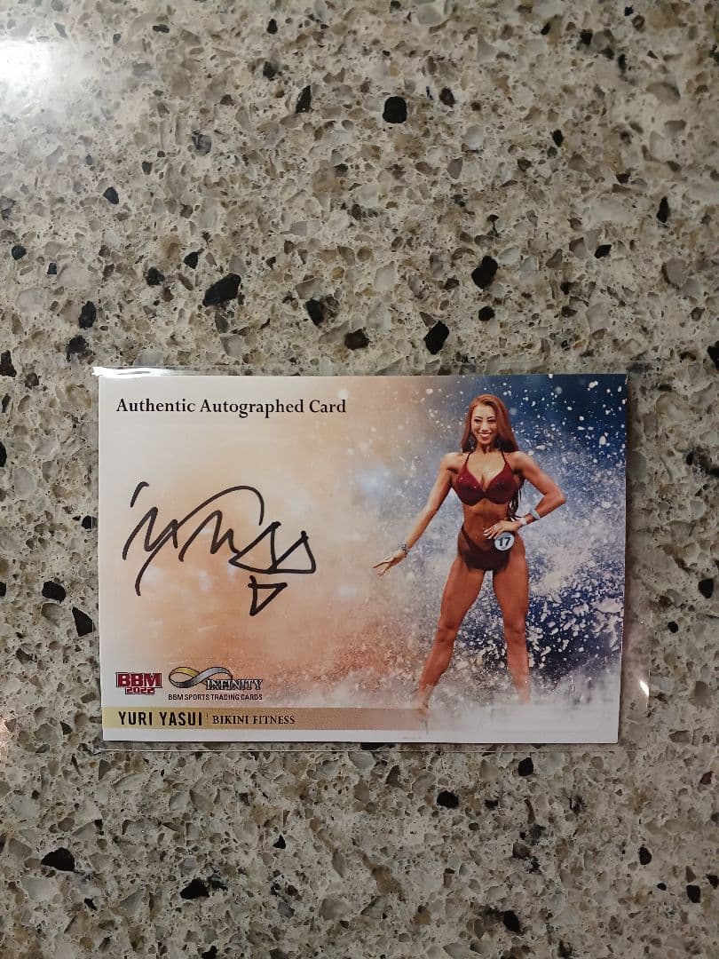 BBM 2022 INFINITY　安井友梨　直筆サインカード　/99