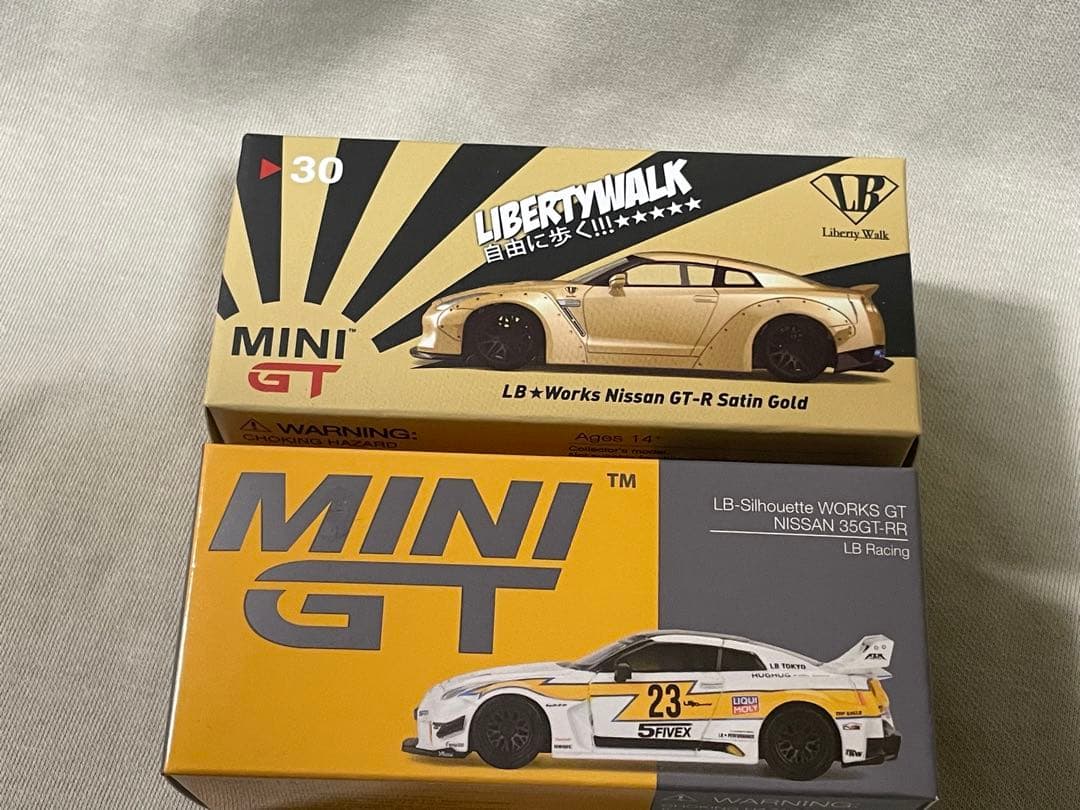Mini GT 1/64 R35 ミニカー 2台セット