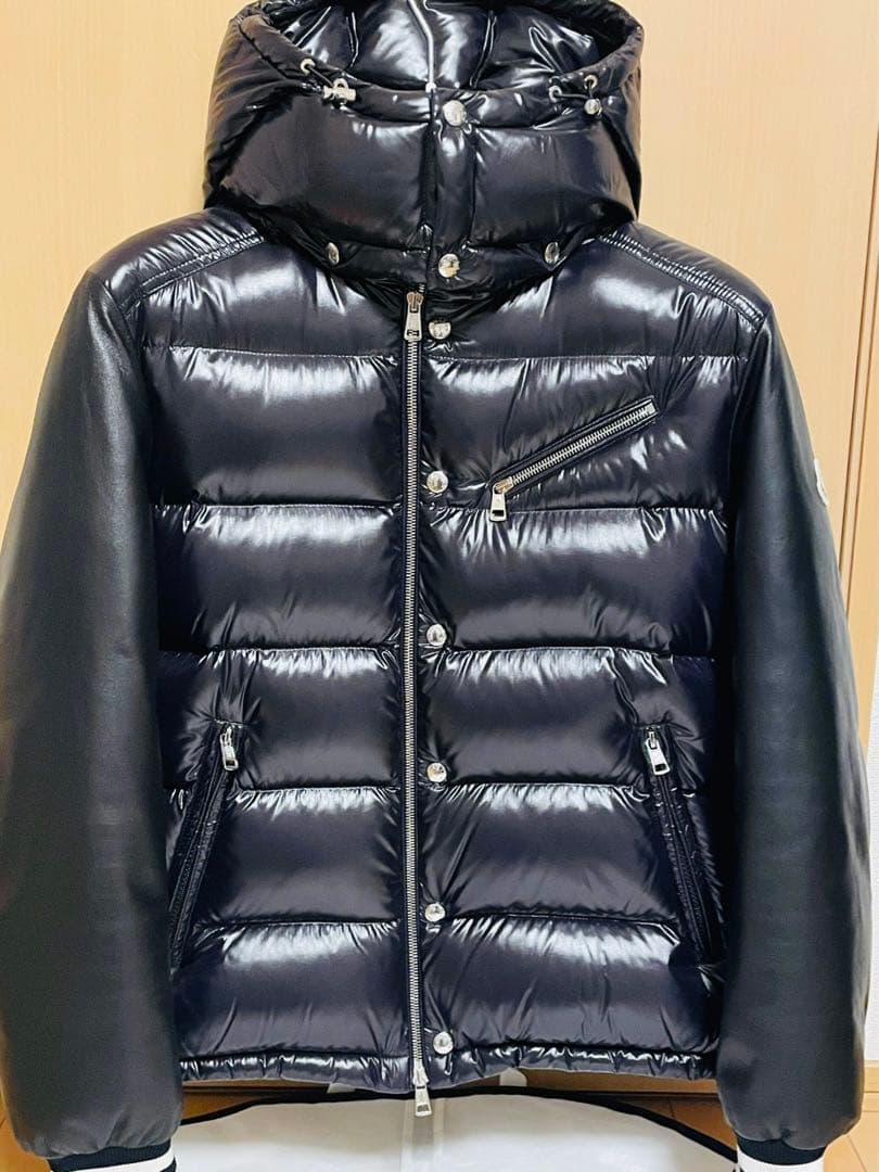 今期最終値下げ】MONCLER （モンクレール）ダウンジャケット - メルカリ