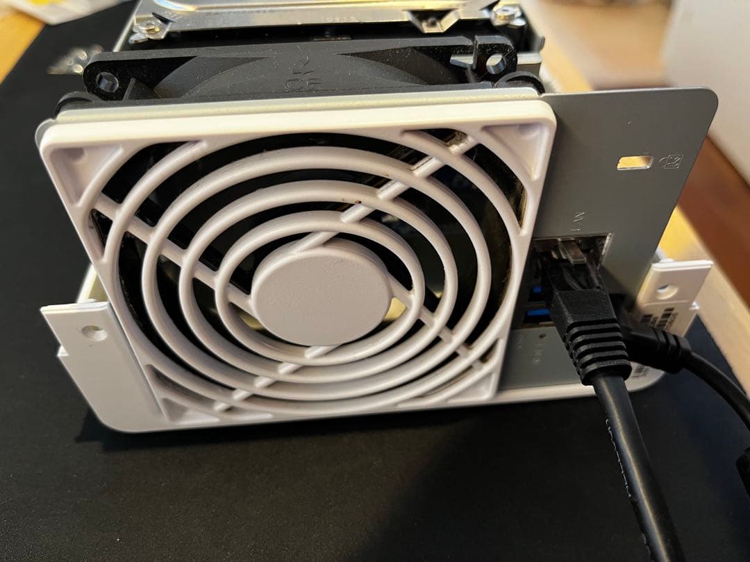 動作確認済】Synology DS218j 2ベイ NAS 付属品有・禁煙環境 - メルカリ