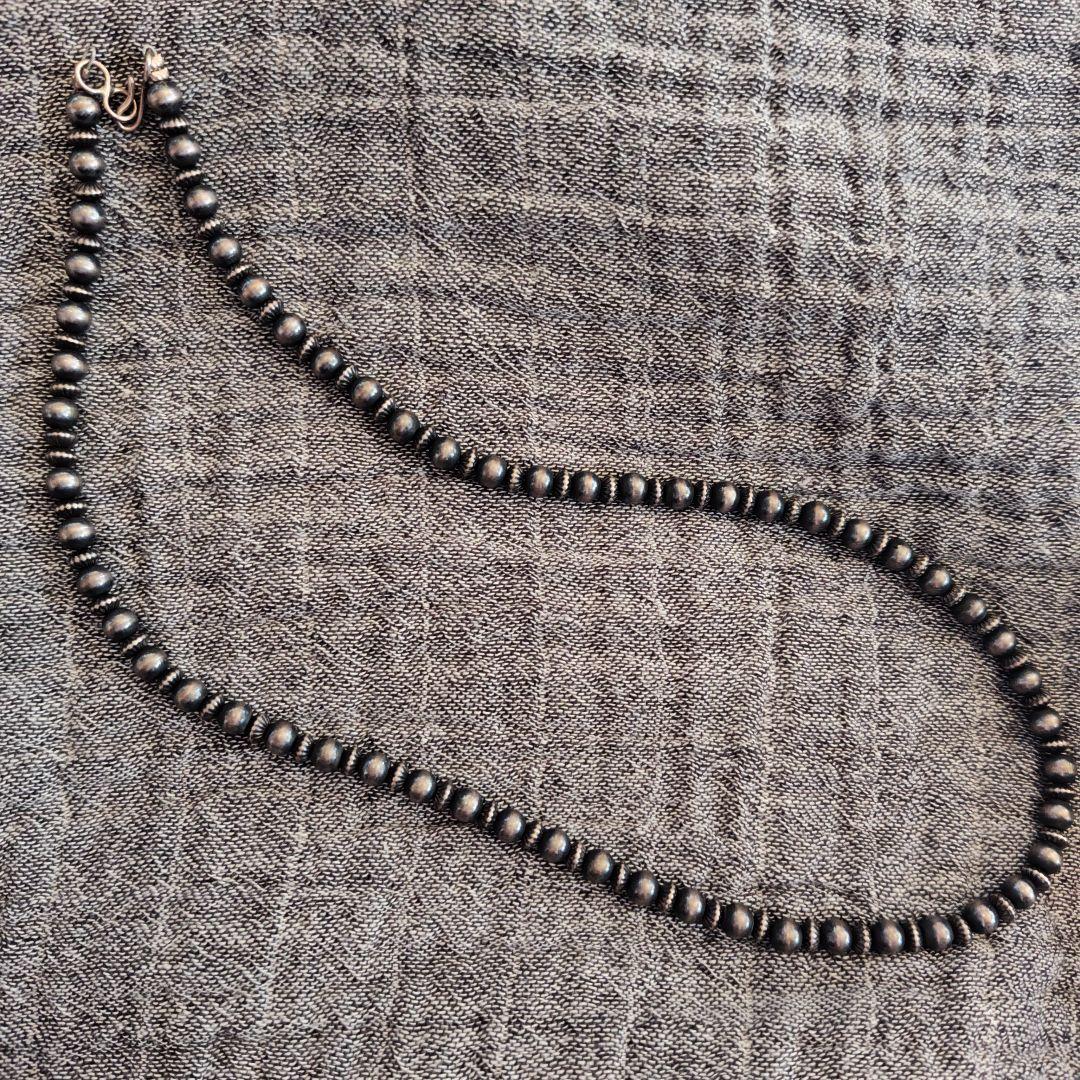 メル【入手困難】45cm ナバホ族 シルバーネックレス 燻し