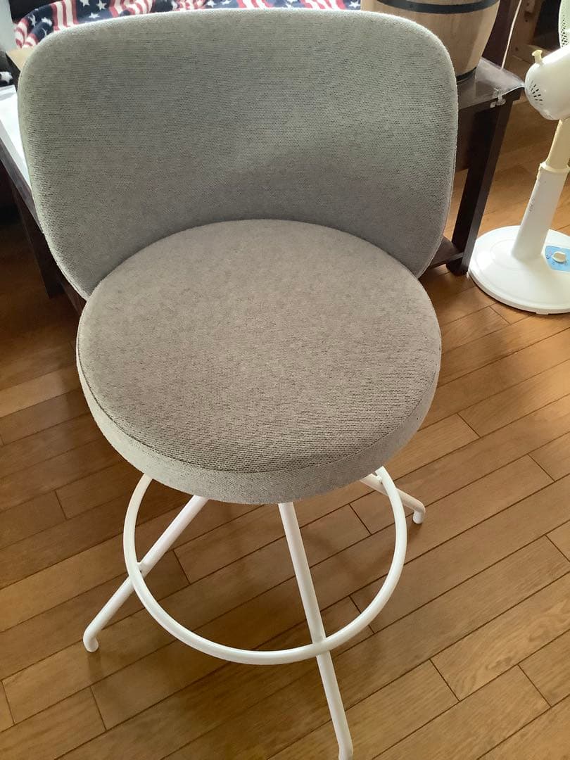 コクヨ　回転式チェア①