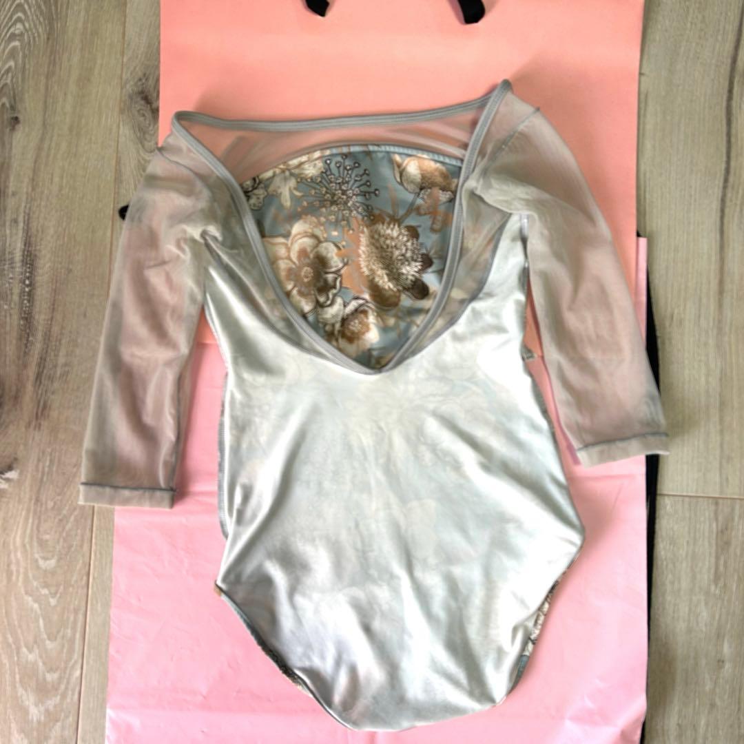 unoa レオタード