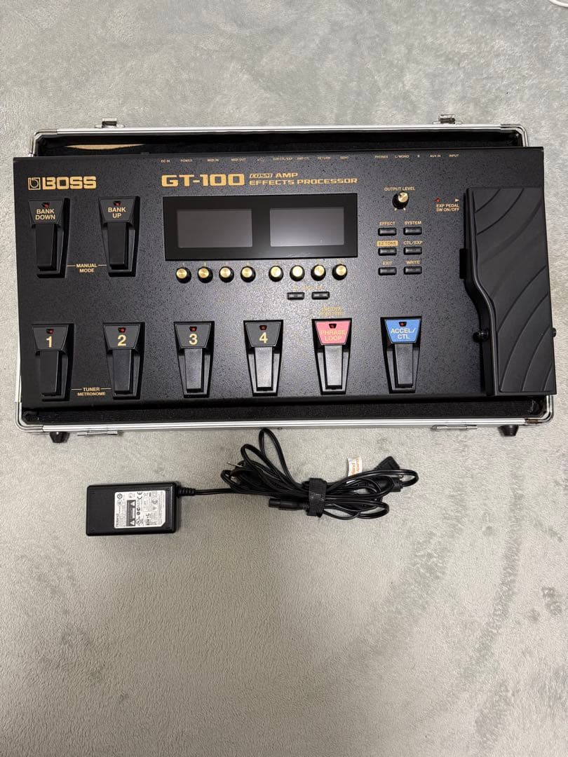 BOSS GT-100 ギターエフェクター