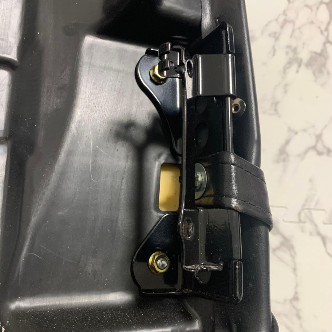 cbx400f 鋲打ちタックロールシートロック金具セット今月いっぱい最終