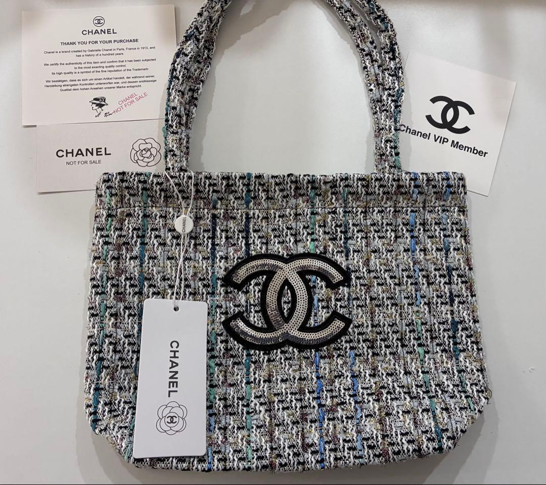 CHANEL シャネルノベルティ　トートバッグ　ハンドバッグ　ブルーラメニット