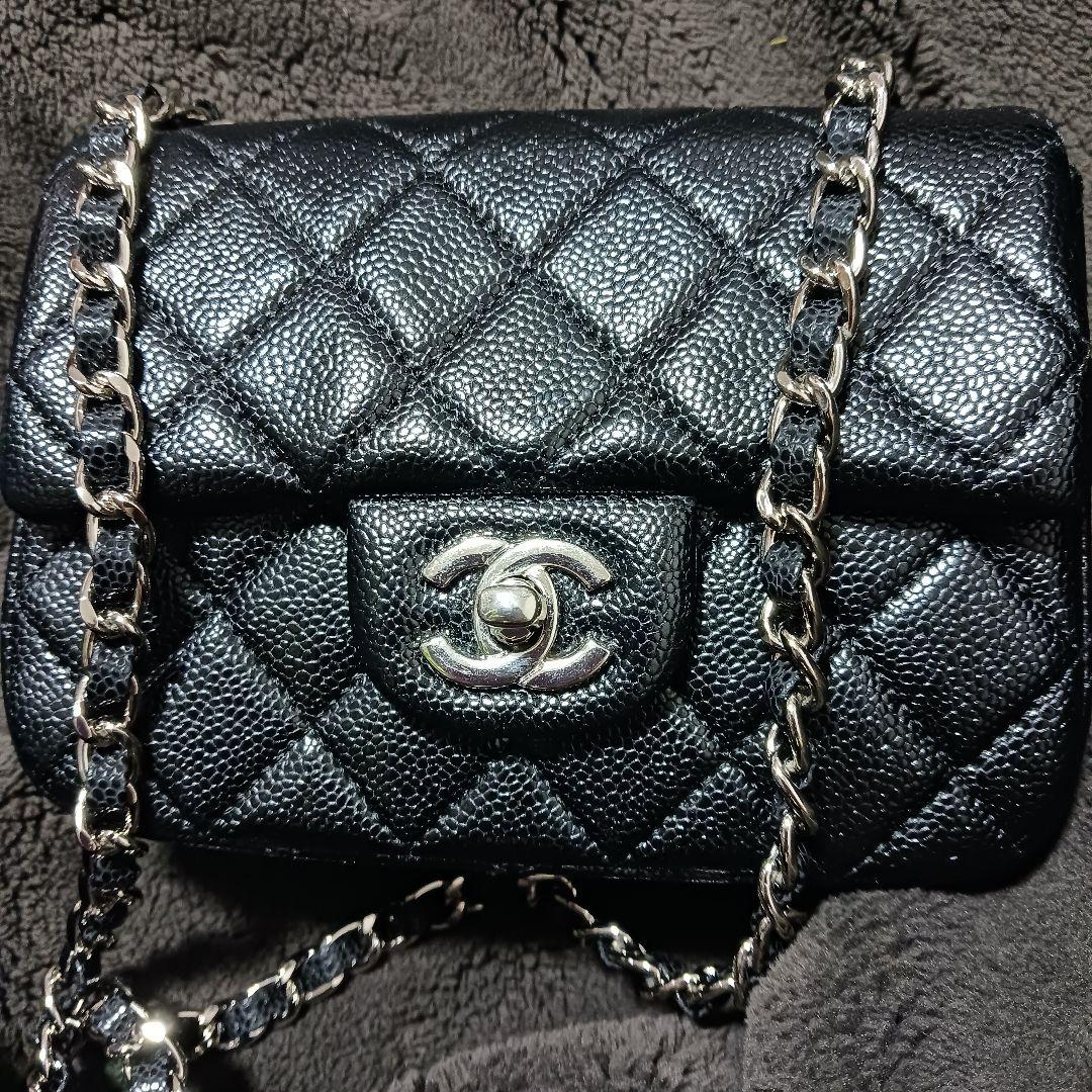 シャネル　ノベルティ品　ショルダーバッグ　ブラック シャネル ノベルティ CHANEL ショルダーバッグ ミラー付きバッグ 黒