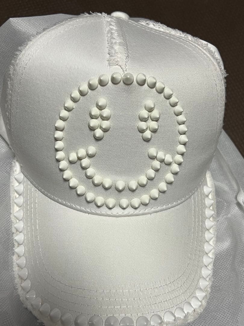 AnneCoquine アンコキーヌ スマイル スタッズ キャップ ホワ