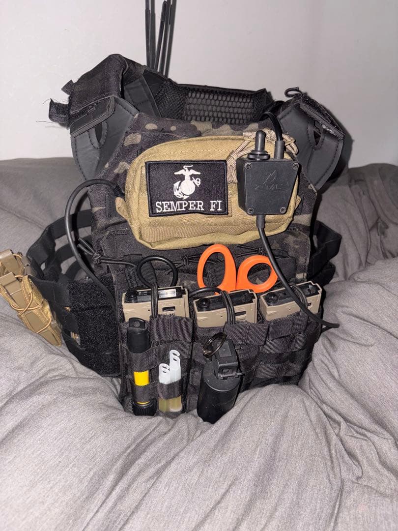 Eagle force プレートキャリア