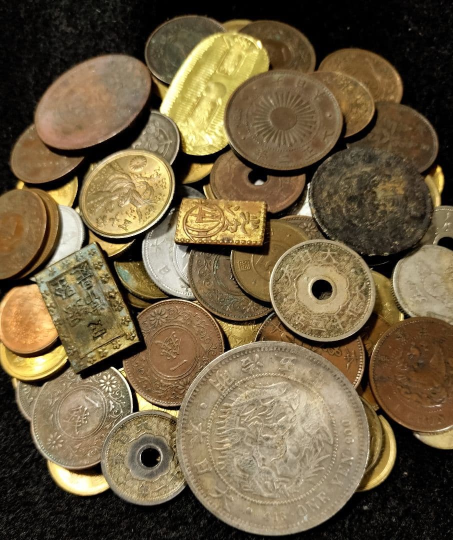 円銀小判二分金一分銀穴銭銅銭など雑銭色々まとめて宝探し古銭 - メルカリ