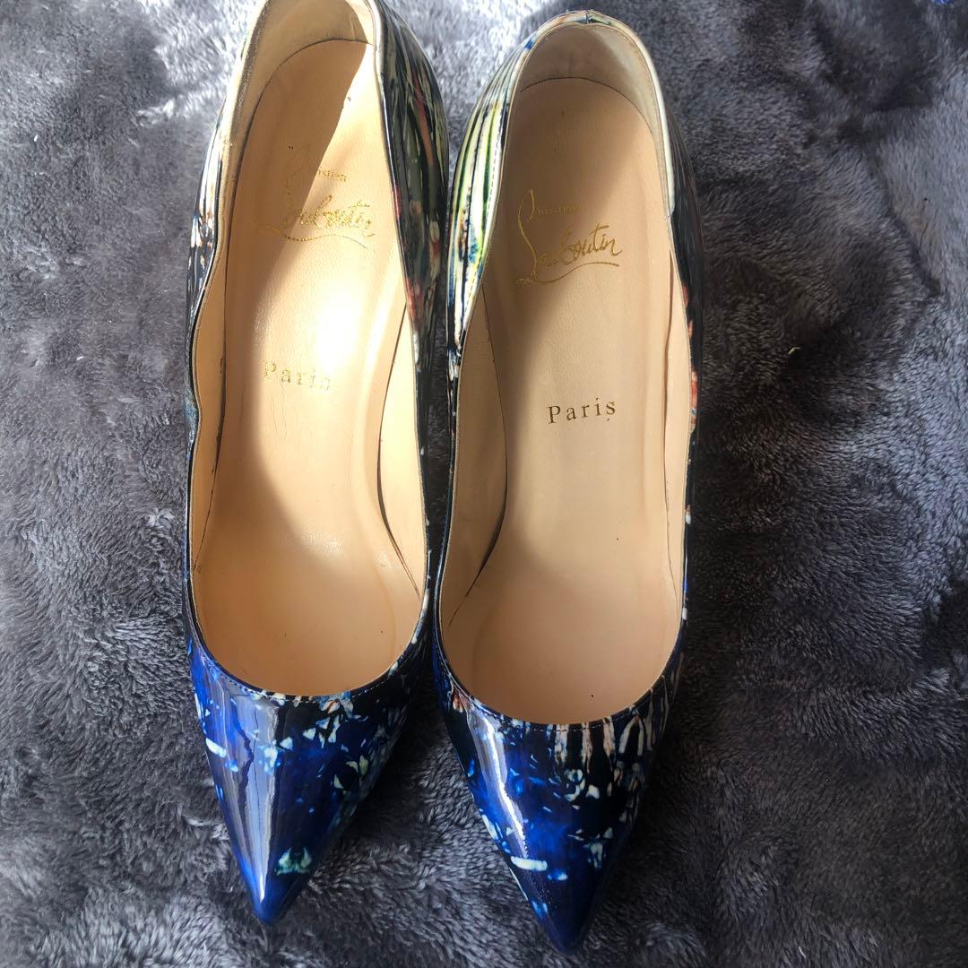 クリスチャンルブタンパンプス