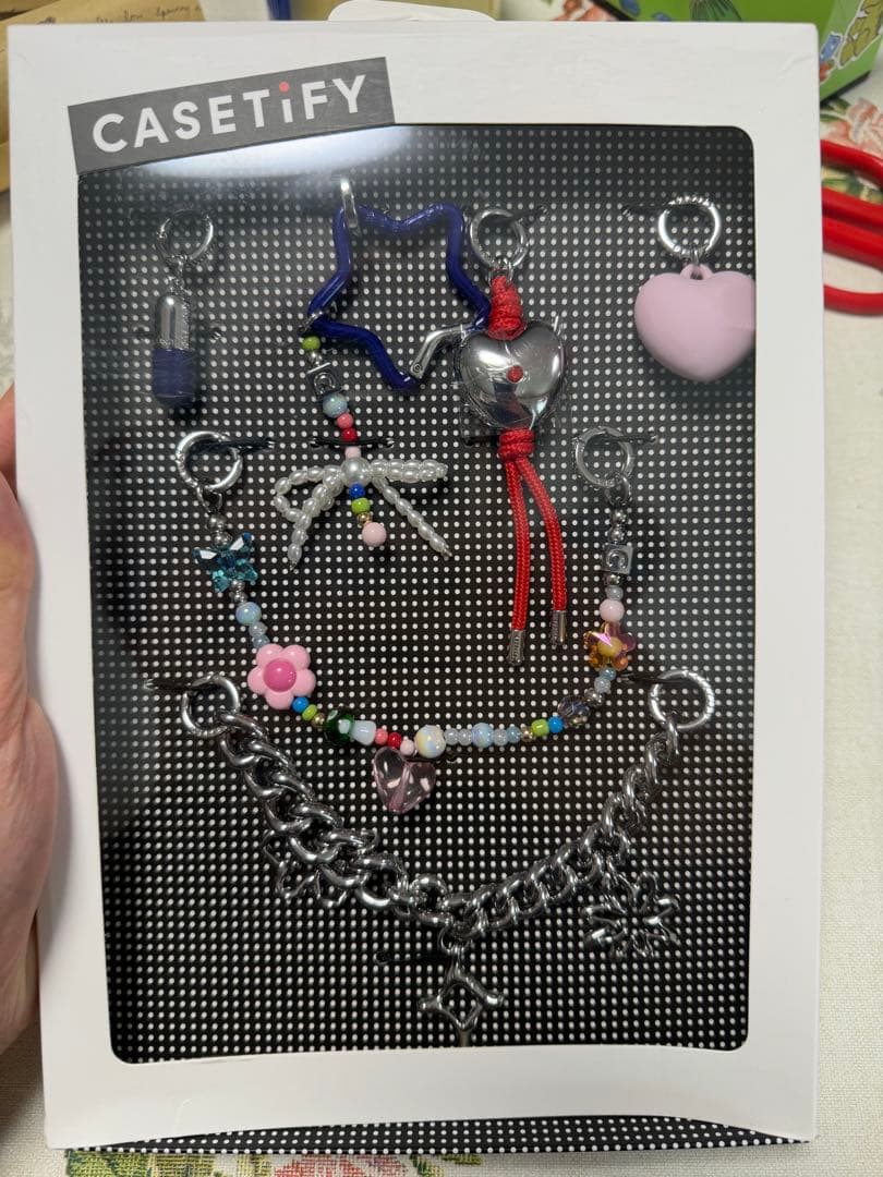 CASETiFY カラフルチャームストラップ