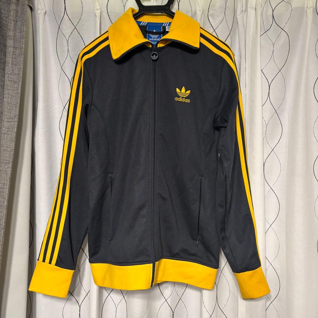 【最終値下げ】★アディダス オリジナルス トラックジャケット ヨーロッパTT M 楽天市場】アディダス ヨーロッパ トラックトップの通販