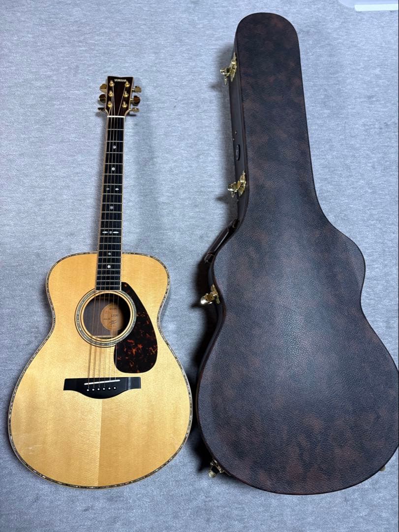 まみ。アコースティックギター ヤマハLS36 ハードケース付き