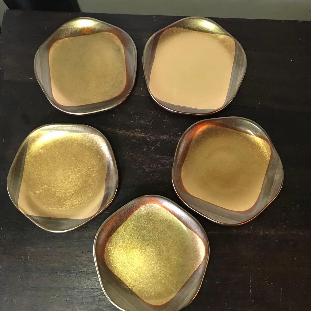 美品 金沢 古代箔梅型銘々皿 金箔が美しい高級な銘々皿おもてなしに 未