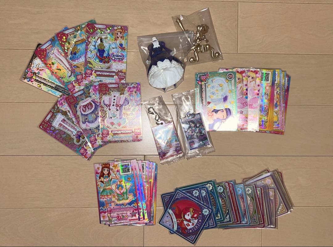 アイカツカード ガチャガチャなど まとめ売り
