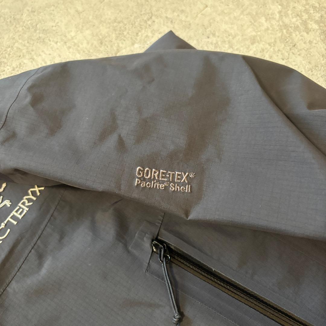 と*あ様 ⭐︎激レア⭐︎ arc'teryx Theta SL Black アー - メルカリ