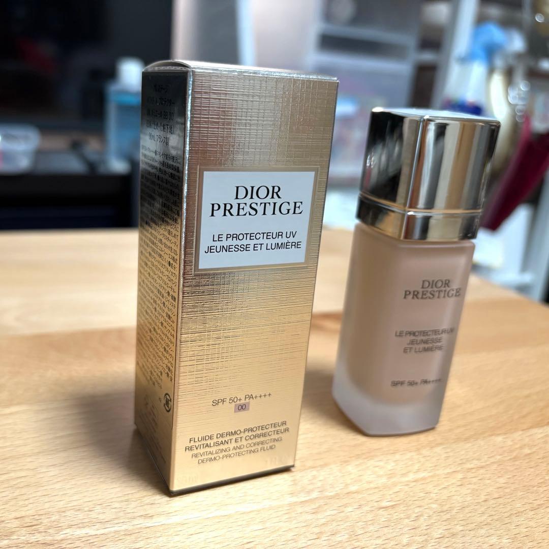 Dior プレステージ ホワイト ル プロテクター UVルミエール BB 00