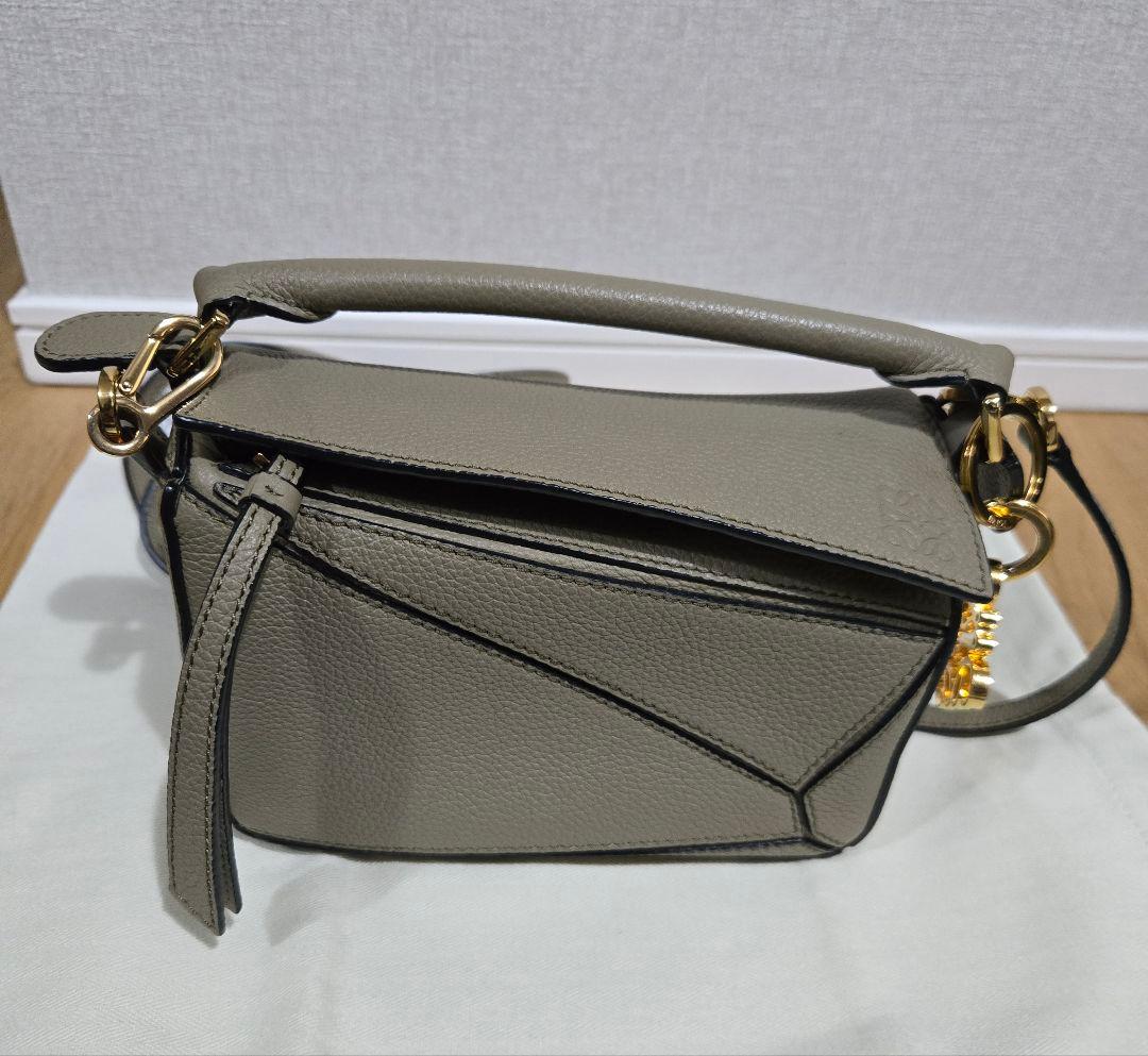 LOEWE パズルバッグ ミニ & モノグラム チャーム