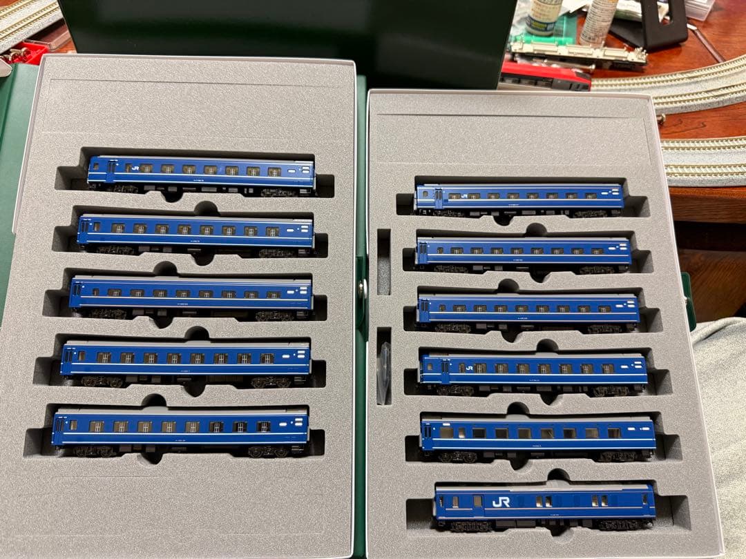 室内灯有】KATO10-881,882 日本海11両＋EF81トワイライト色 - メルカリ