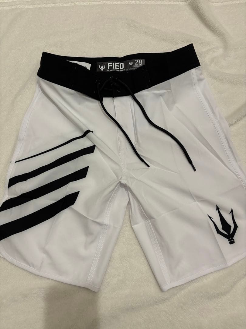 FIED ファイド　サーフパンツ　水着 サイズMホワイト ストライプ　フィジーク