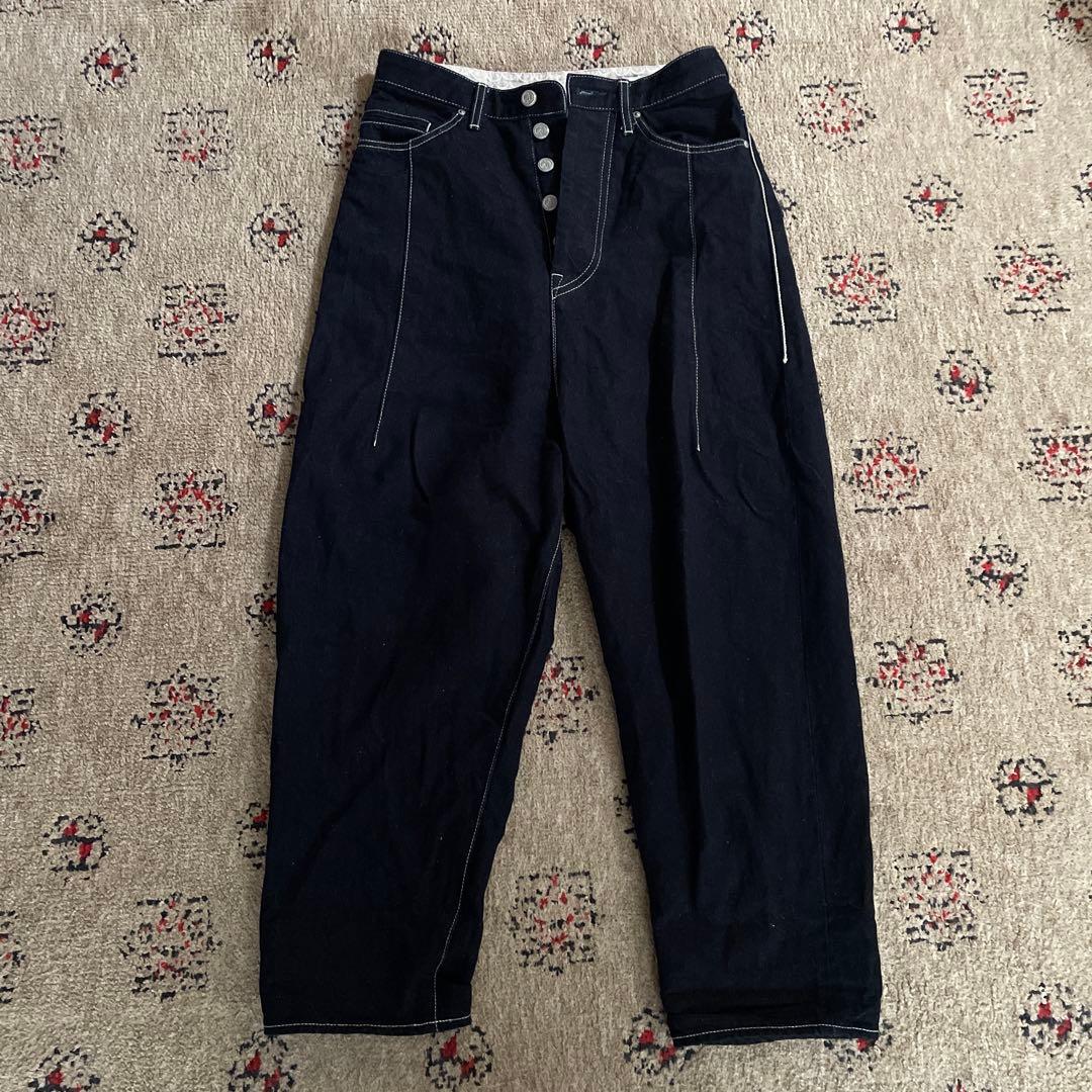 mina pertinent のダークブルー ボタンフライ デニム