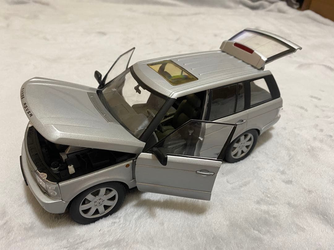 ミニカー WELLY LAND ROVER RANGE ROVER 1/18