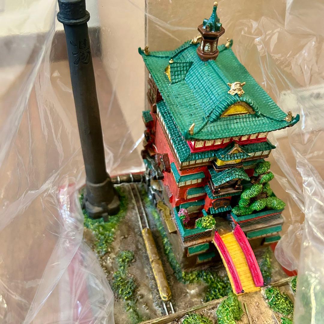 新品 千と千尋の神隠し 油屋 ジオラマ フィギュア 千と千尋の神隠し DVD コレクターズエディション 油屋 ジオラマ ジブリ