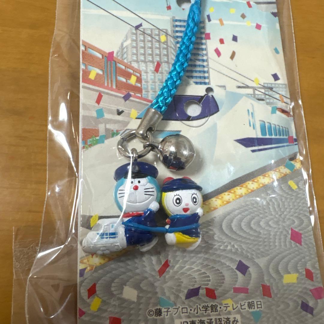どこでもドラえもん 新幹線ドラえもん＆ドラミちゃん」の根付
