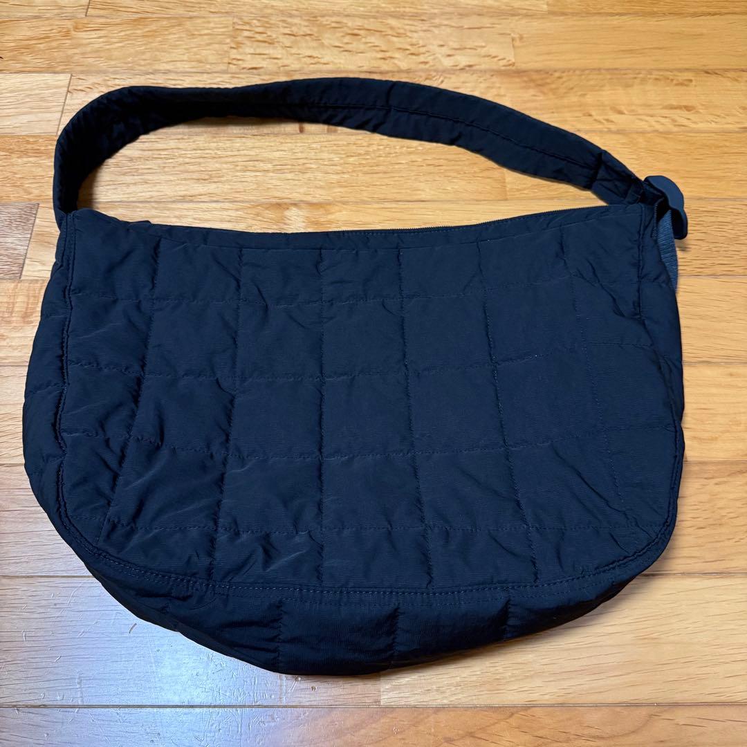 COS キルティングメッセンジャーバッグ ブラック 美品 - メルカリ