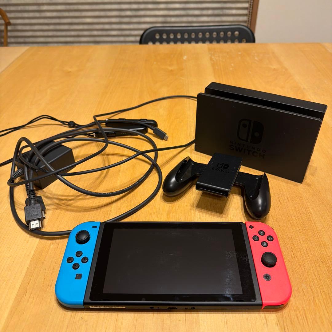 Nintendo Switch 本体 青/赤 充電器・ドック付き