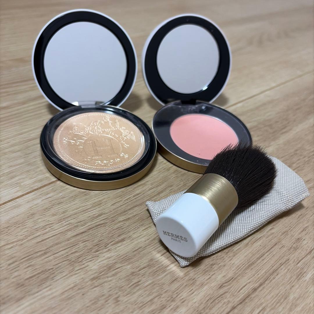 HERMES チーク、フェイスパウダー、ブラシ