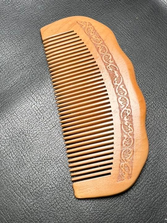 080828  桃の木素材櫛56＊128ミリ