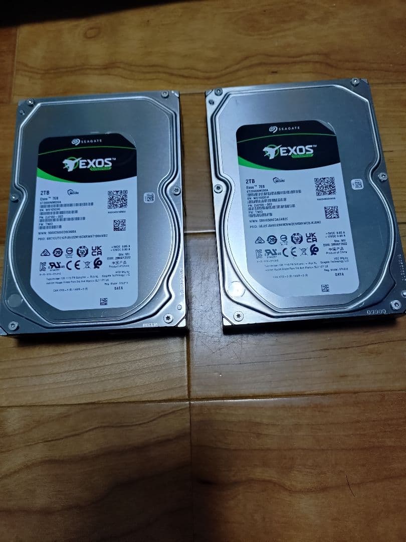 ほぼ新品HDD 2TB NAS用 高耐久モデル　稼働20h未満