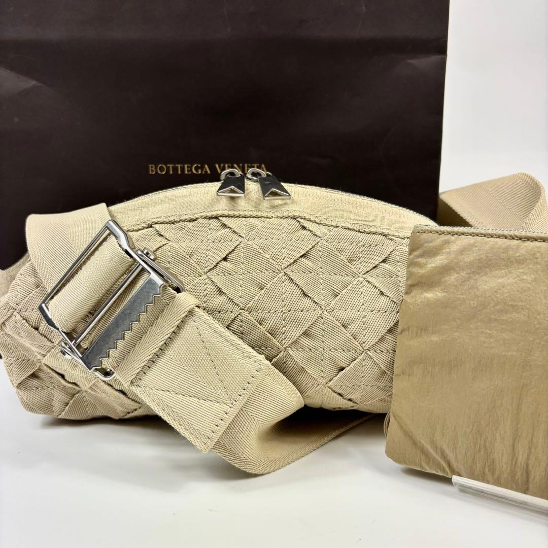 ボッテガヴェネタ ボディバッグ ウェビングワン アイボリー イントレ ボッテガヴェネタ ボディバッグ ウェビングワン アイボリー イントレ