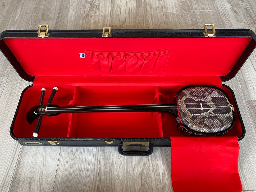 三線 本体 ハードケース付き - メルカリ