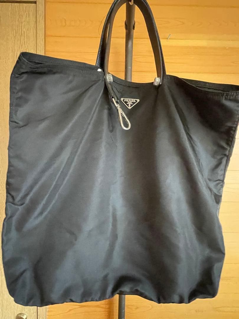 PRADA ブラックナイロン トートバッグ
