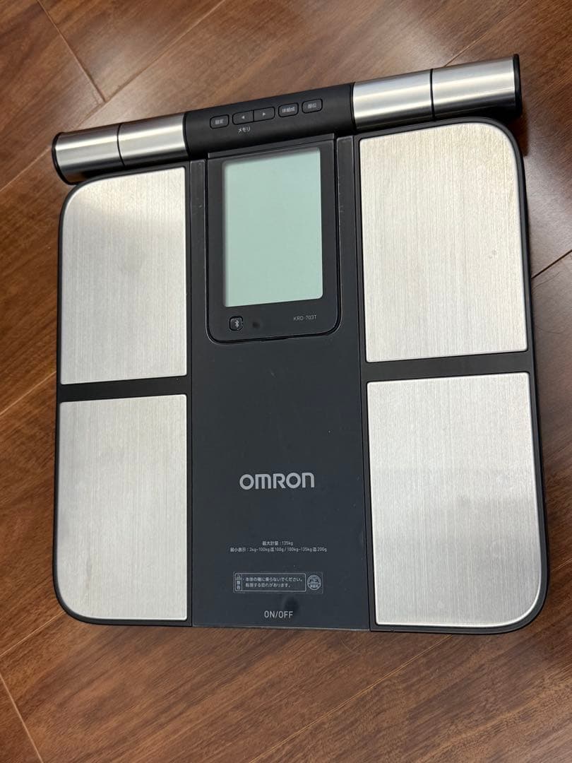 OMRON KRD-703T 体脂肪計・体組成計