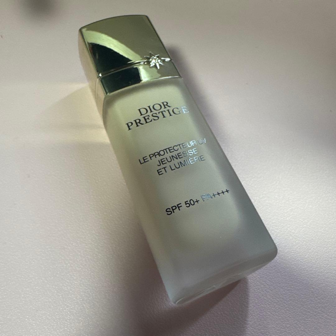 Dior プレステージ ホワイト ル プロテクター BB 00