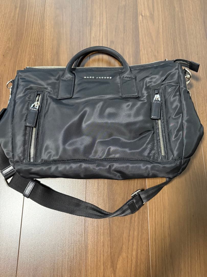 MARC JACOBS ショルダーバック 2way 大容量 ナイロン
