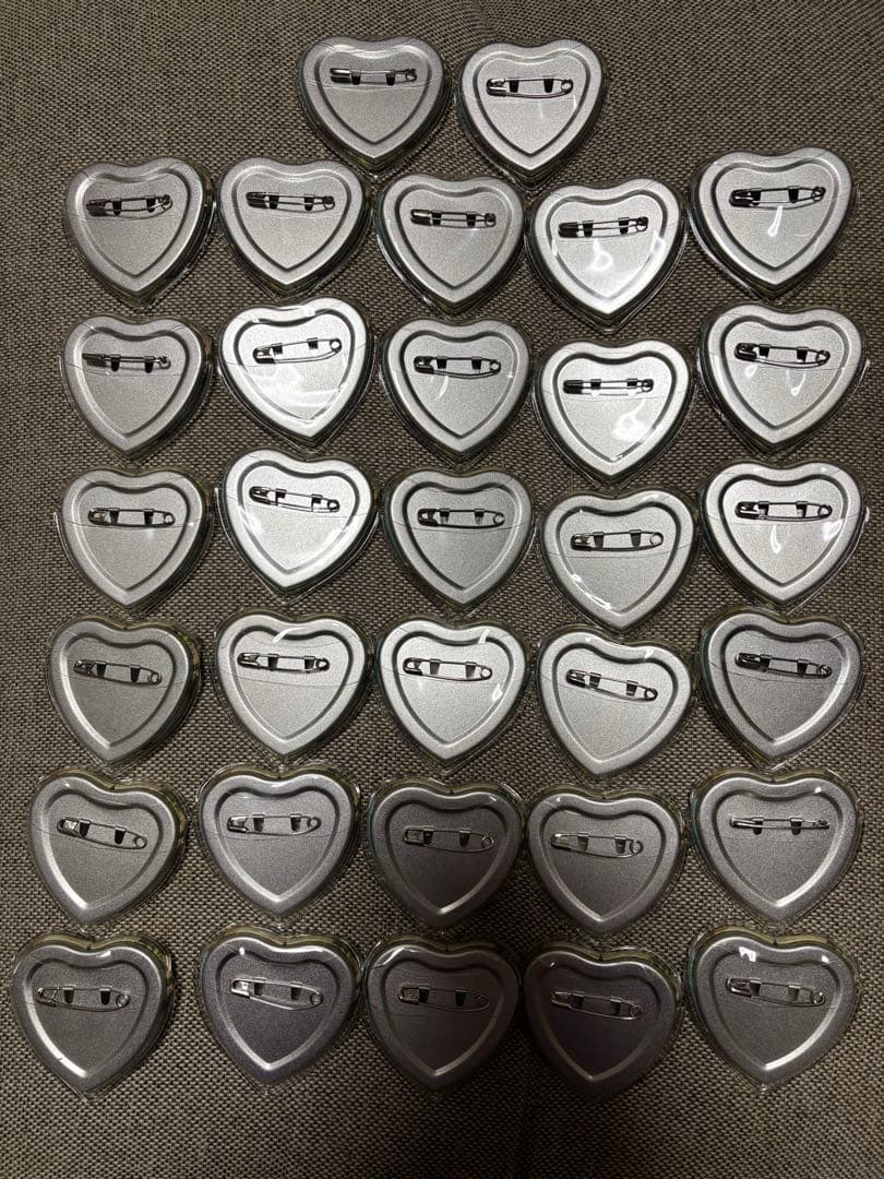 あんスタ 七種茨 中国 ハート缶バッジ - メルカリ