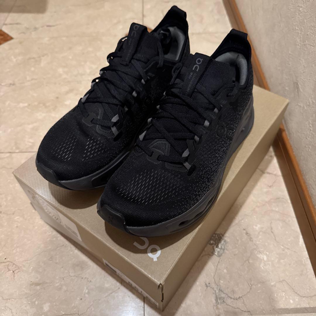 On Cloudsurfer Max オン クラウドサーファー マックス 黒 オン Cloudsurfer Max クラウドサーファー マックス WF30223095