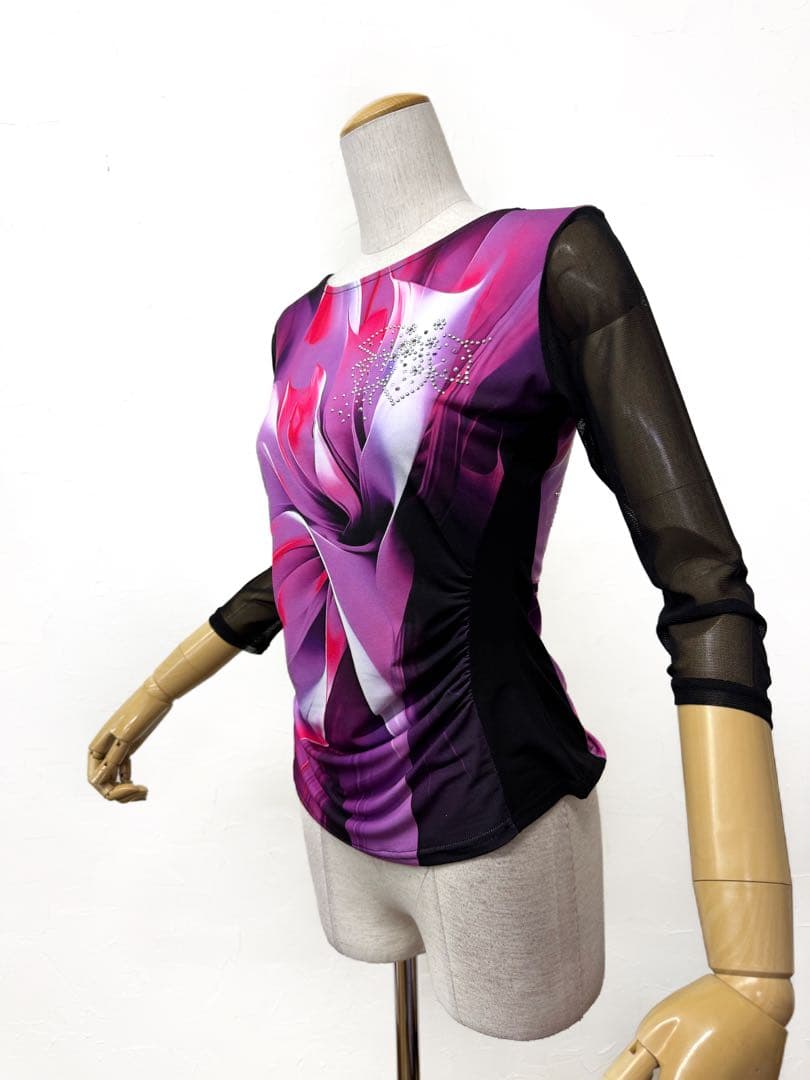 【上級ラインストーン】新品　社交ダンス　黒　ピンクプリントカットソーr300 上級ラインストーン】新品 社交ダンス 黒 ピンクプリントカットソー