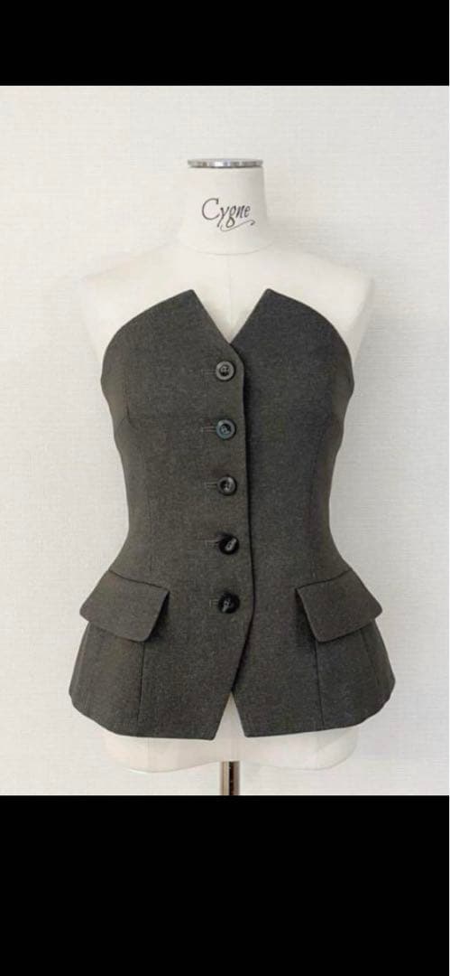cygne シーニュ フロントボタンビスチェ　グレー　サイズ① cygne シーニュ フロントボタンビスチェ グレー サイズ① - メルカリ