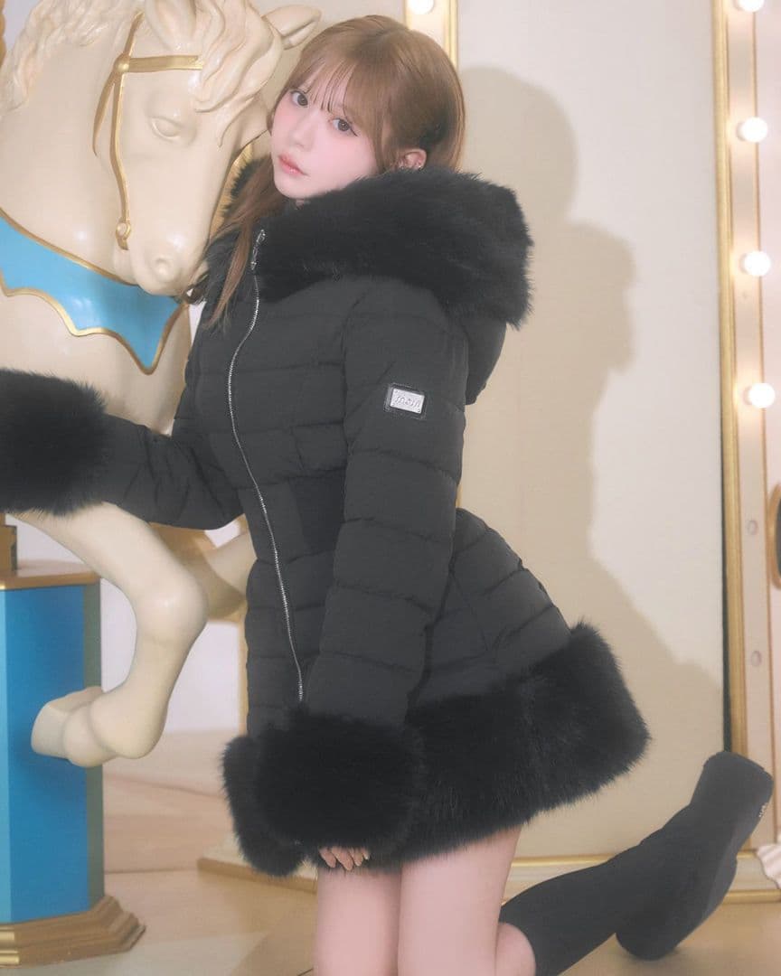 ミシェルマカロン　美くびれフェイクファーダウンコート　XS　ブラック ミシェルマカロン 美くびれフェイクファーダウンコート フリーサイズ